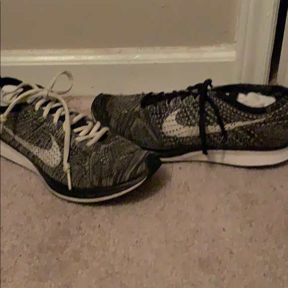 Nike Flyknits - Picture 1 of 5